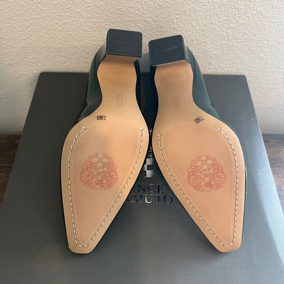 Vince Camuto Women's SIBRINA PUMP Color Mallard Green Sz 7.5 - Worn Once Indoors - Picture 10 of 11